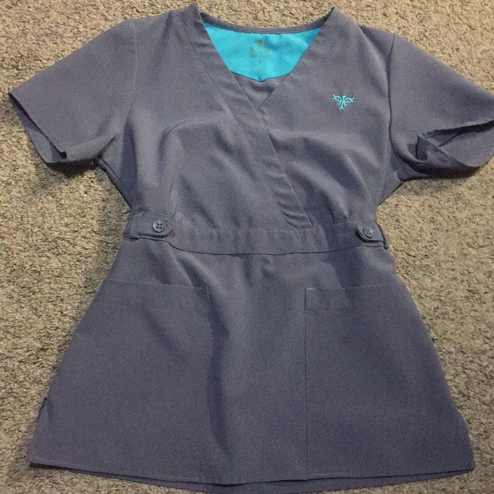 Med couture scrub top size XS
